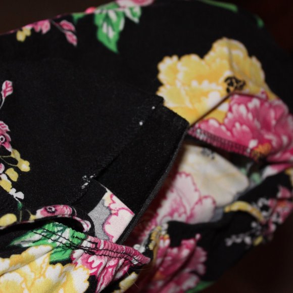 Floral Tank Top - Picture 6 of 6